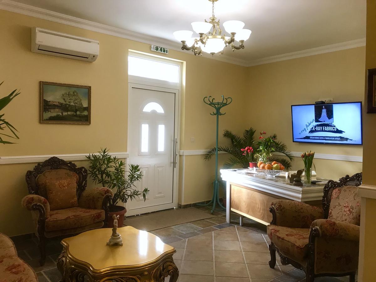 Family Hotel Garden Kurdzhali Exterior photo